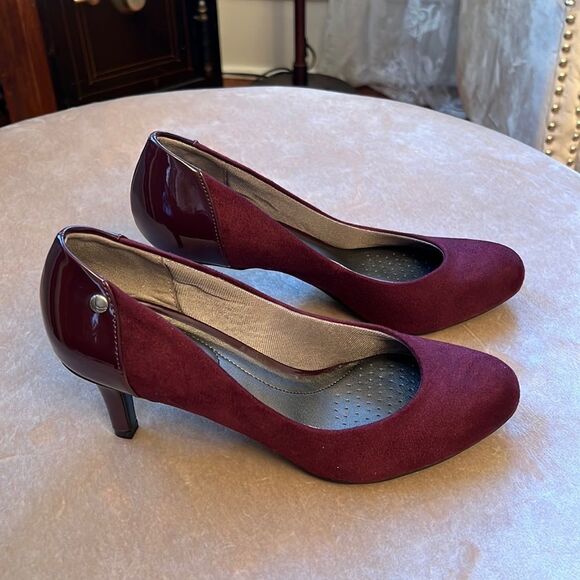 Life Stride Flex SZ 8.5 SOFT SYSTEM Plum Cranberry Pumps EUC - Picture 1 of 10